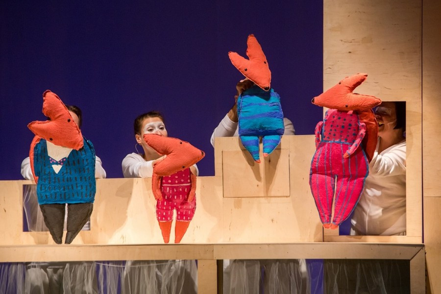 Skarpety i papiloty, czyli o tym, co zaszło w rodzinie lisów - spektakl dla dzieci