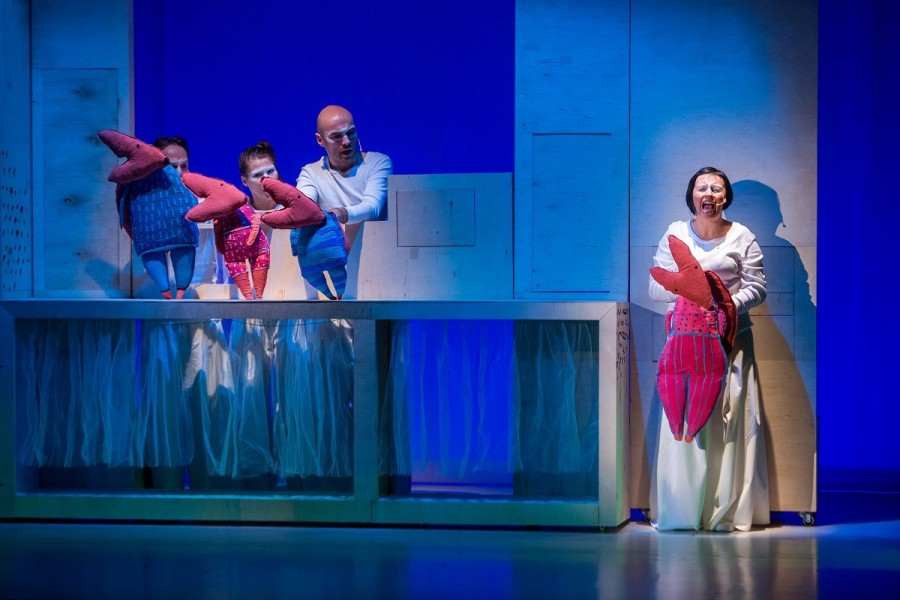 Skarpety i papiloty, czyli o tym, co zaszło w rodzinie lisów - spektakl dla dzieci