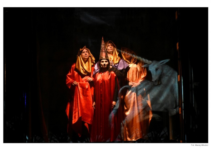 Rycerz nieistniejący ? spektakl teatralny na parkingu SDK