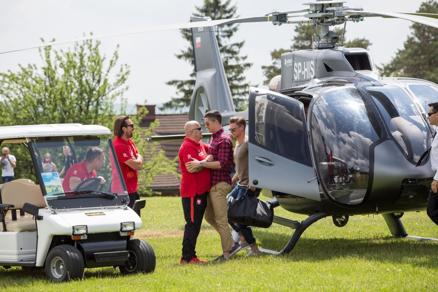 Treningi, zdjęcia i autografy. Kibice oszaleli na punkcie kadry Nawałki