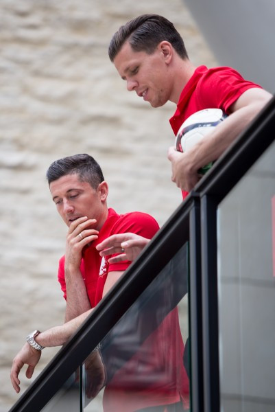 Treningi, zdjęcia i autografy. Kibice oszaleli na punkcie kadry Nawałki