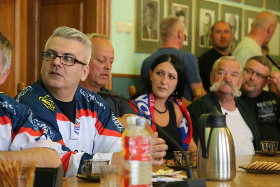 Nie ma pieniędzy na seniorski hokej [AKTUALIZACJA]