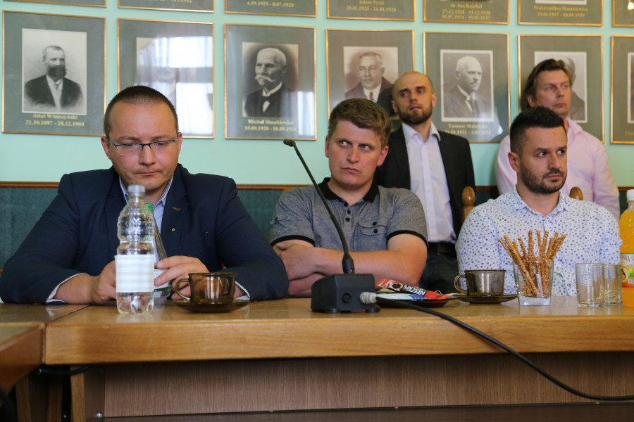 Nie ma pieniędzy na seniorski hokej [AKTUALIZACJA]