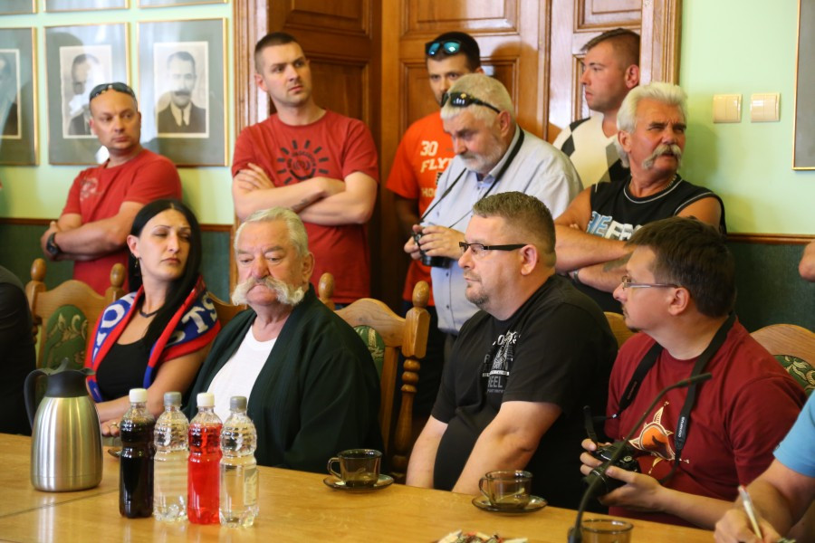 Nie ma pieniędzy na seniorski hokej [AKTUALIZACJA]