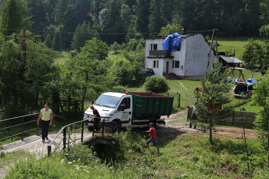Ogień zabrał dom pięcioosobowej rodzinie [FOTORELACJA]