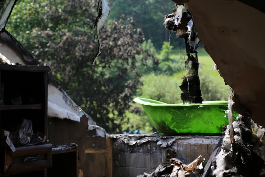Ogień zabrał dom pięcioosobowej rodzinie [FOTORELACJA]