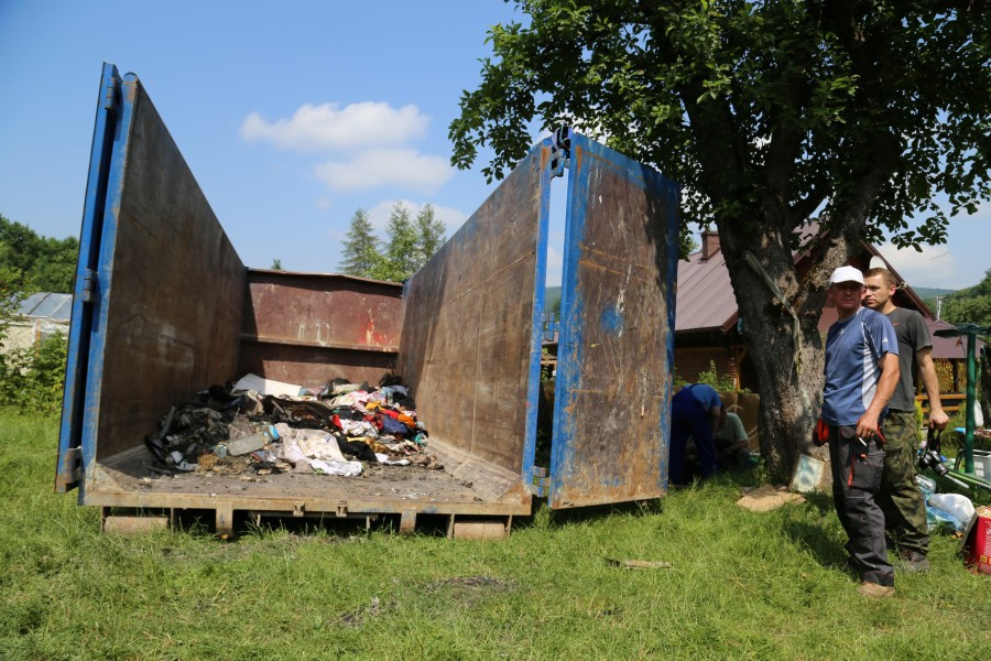 Ogień zabrał dom pięcioosobowej rodzinie [FOTORELACJA]