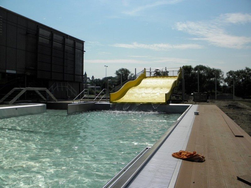 Na basen do Leska. Wkrótce otwarcie odkrytej pływalni. Już dziś zobacz, jak wygląda