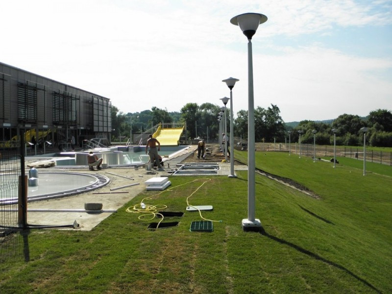 Na basen do Leska. Wkrótce otwarcie odkrytej pływalni. Już dziś zobacz, jak wygląda