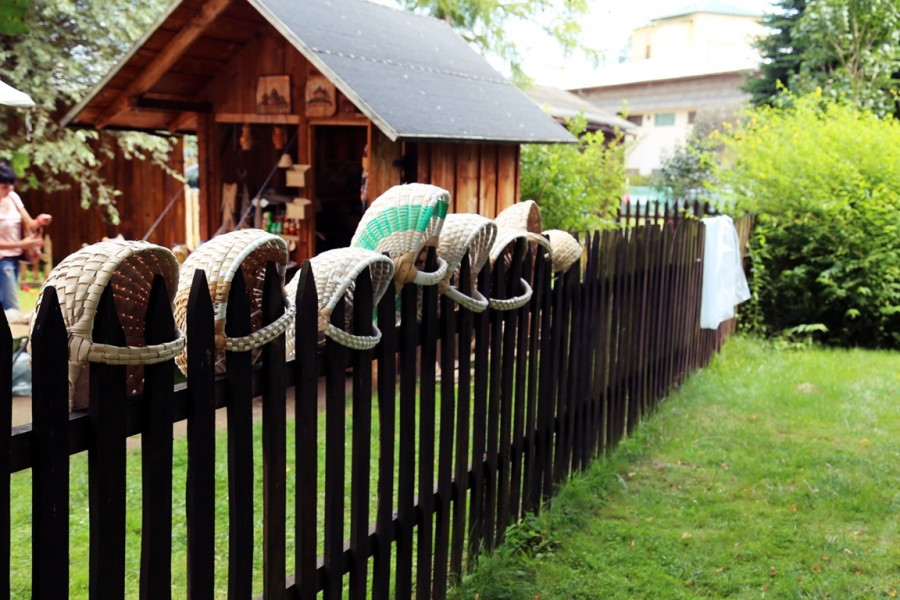 Piła motorowa plus drewno równa się rzeźba. Efektowny popis Piotra Worońca [ZDJĘCIA, WIDEO]