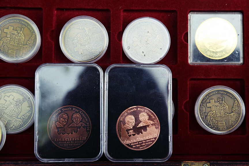 Piła motorowa plus drewno równa się rzeźba. Efektowny popis Piotra Worońca [ZDJĘCIA, WIDEO]