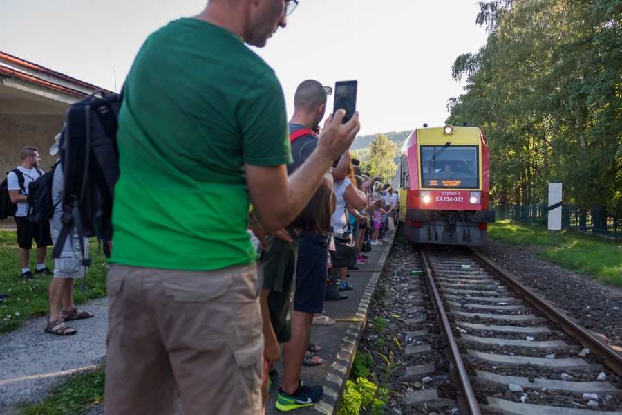 Koleją na spotkanie Warhola