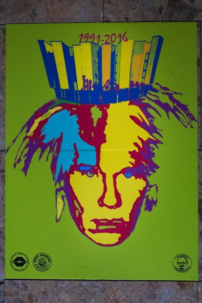 Koleją na spotkanie Warhola