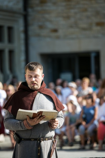 Tak wyglądał Chrzest Polski w wykonaniu sanockiej grupy rekonstrukcyjnej SCUTUM. Zobacz zdjęcia [FOTORELACJA]
