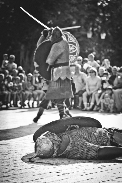 Tak wyglądał Chrzest Polski w wykonaniu sanockiej grupy rekonstrukcyjnej SCUTUM. Zobacz zdjęcia [FOTORELACJA]