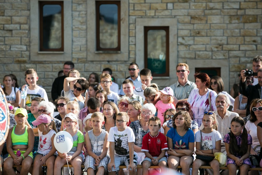Tak wyglądał Chrzest Polski w wykonaniu sanockiej grupy rekonstrukcyjnej SCUTUM. Zobacz zdjęcia [FOTORELACJA]