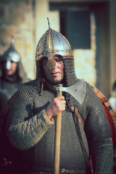 Tak wyglądał Chrzest Polski w wykonaniu sanockiej grupy rekonstrukcyjnej SCUTUM. Zobacz zdjęcia [FOTORELACJA]