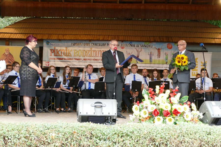 - Nie oceniamy, pomagamy. Albertynom stuknęło ćwierć wieku