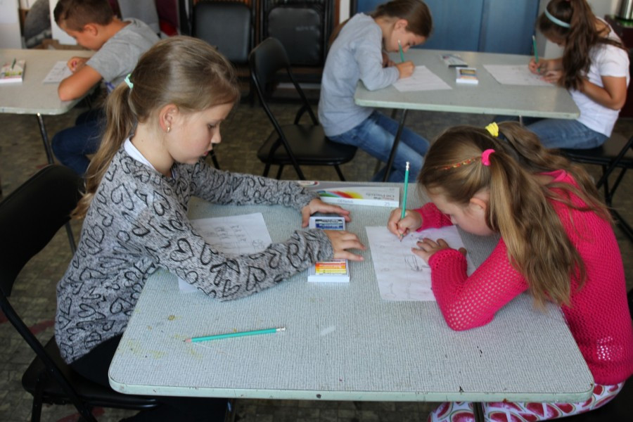 Mali uczestnicy obozu humanistyczno-artystycznego