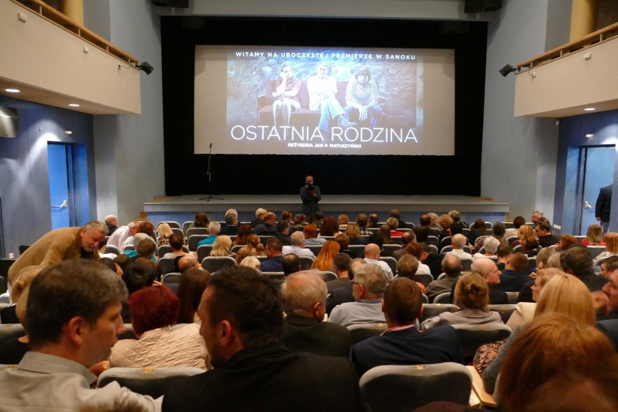 Skrajne reakcje po projekcji 