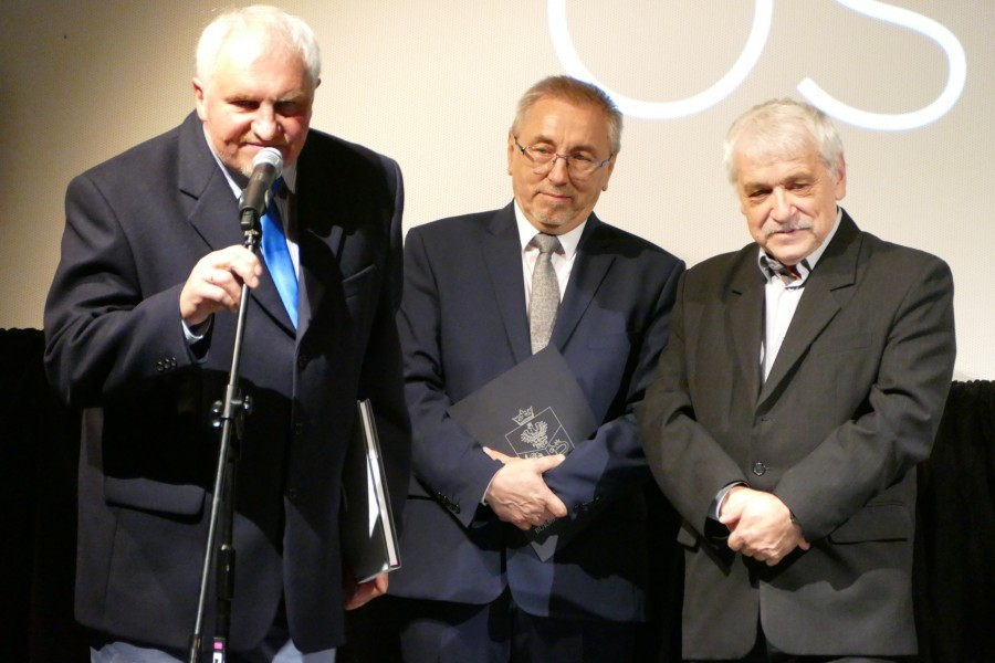 Skrajne reakcje po projekcji 