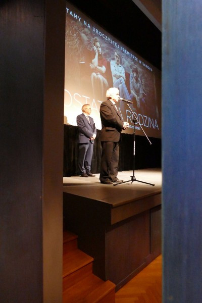 Skrajne reakcje po projekcji 