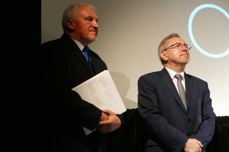 Skrajne reakcje po projekcji 