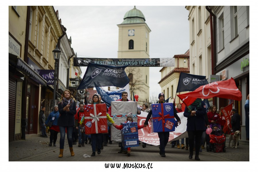 Podkarpacie gotowe do pomagania! Ruszyła SZLACHETNA PACZKA [ZDJĘCIA, WIDEO]
