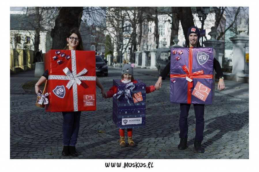 Podkarpacie gotowe do pomagania! Ruszyła SZLACHETNA PACZKA [ZDJĘCIA, WIDEO]
