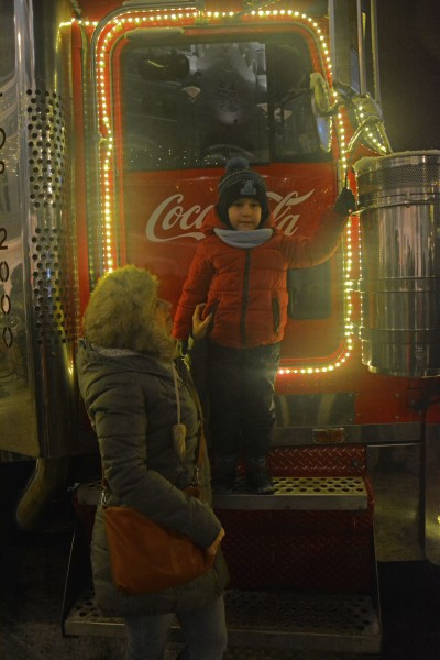 Tłumy sanoczan do świątecznej ciężarówki Coca-Coli [ZDJĘCIA, WIDEO]