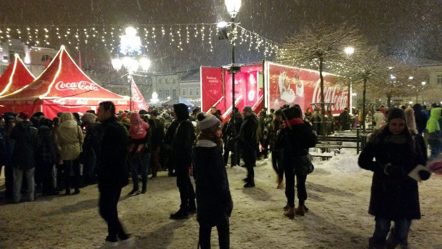 Tłumy sanoczan do świątecznej ciężarówki Coca-Coli [ZDJĘCIA, WIDEO]