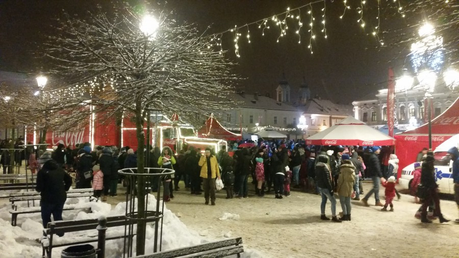 Tłumy sanoczan do świątecznej ciężarówki Coca-Coli [ZDJĘCIA, WIDEO]