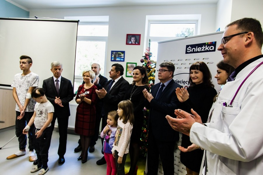 Sanocki oddział dziecięcy pokolorowany przez Śnieżkę