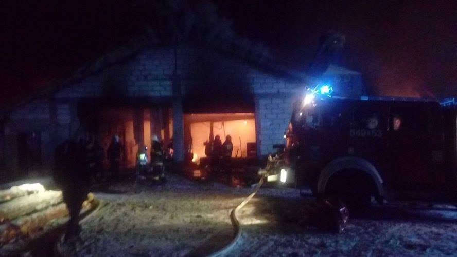 Spłonęły trzy hale produkcyjne. Straty są ogromne [ZDJĘCIA, AKTUALIZACJA]