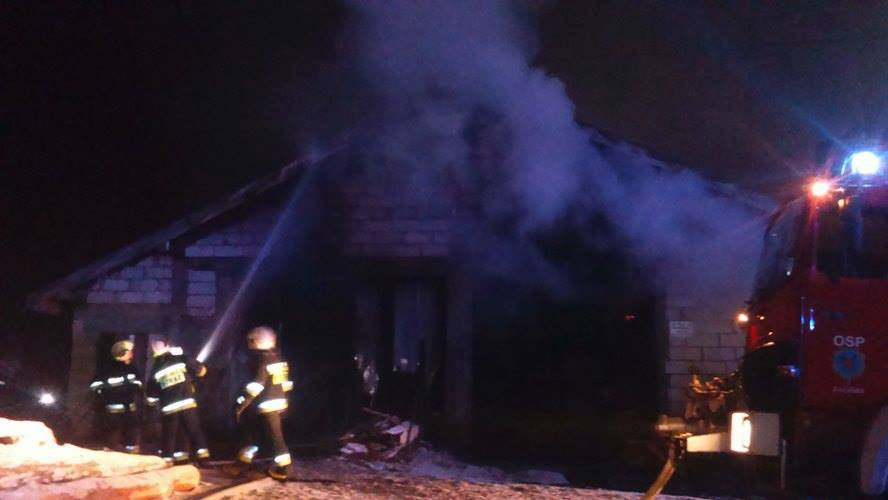 Spłonęły trzy hale produkcyjne. Straty są ogromne [ZDJĘCIA, AKTUALIZACJA]