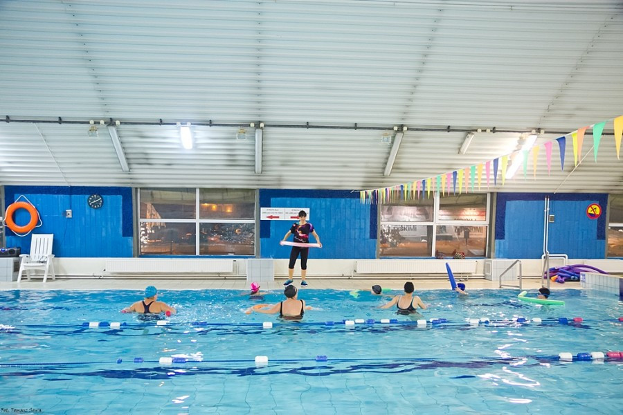 WOŚP 2017. Inauguracja na basenie - Orkiestra w Sanoku już gra! [ZDJĘCIA]