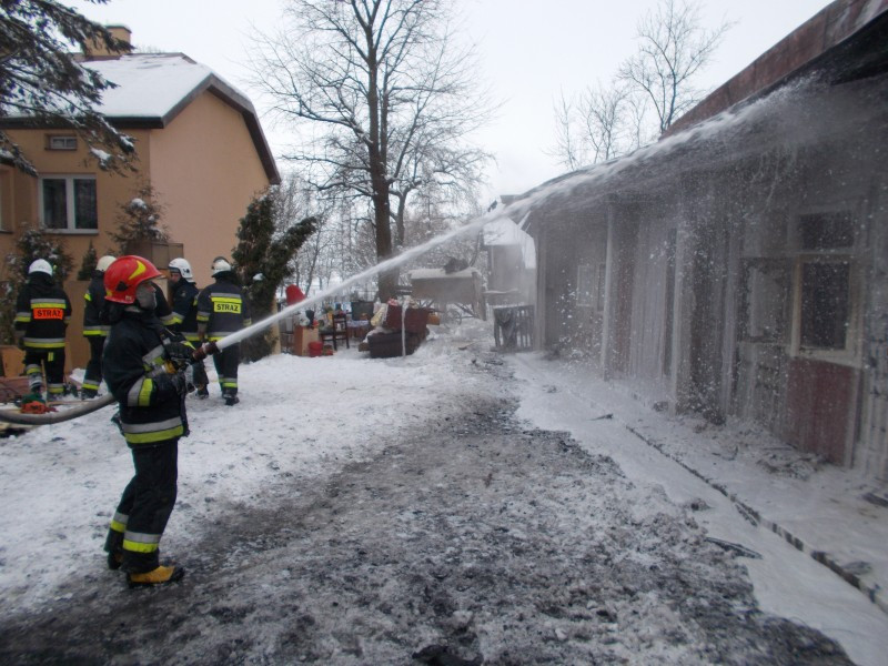 Starsze małżeństwo straciło dorobek życia w pożarze. Pilnie potrzebna pomoc