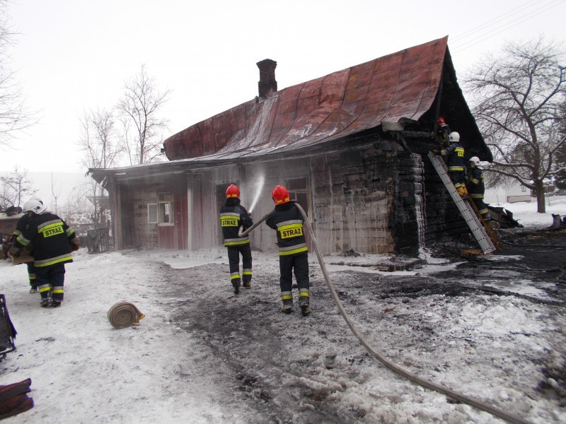 Starsze małżeństwo straciło dorobek życia w pożarze. Pilnie potrzebna pomoc
