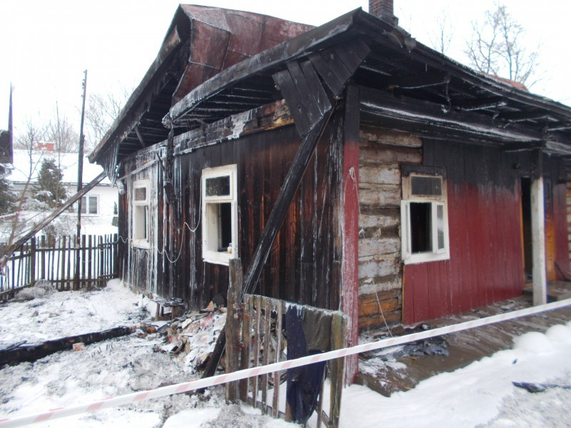 Starsze małżeństwo straciło dorobek życia w pożarze. Pilnie potrzebna pomoc
