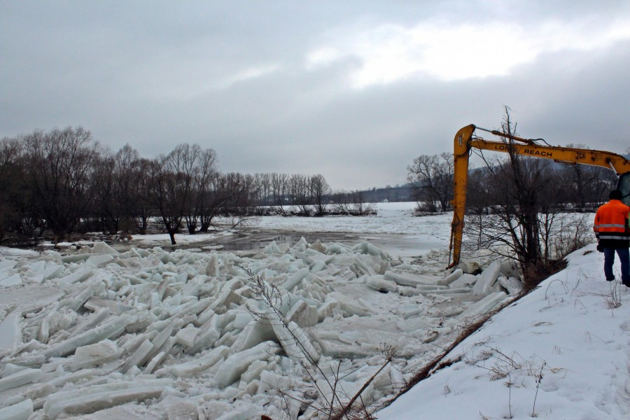 Zator na Osławie rośnie [ZOBACZ ZDJĘCIA]