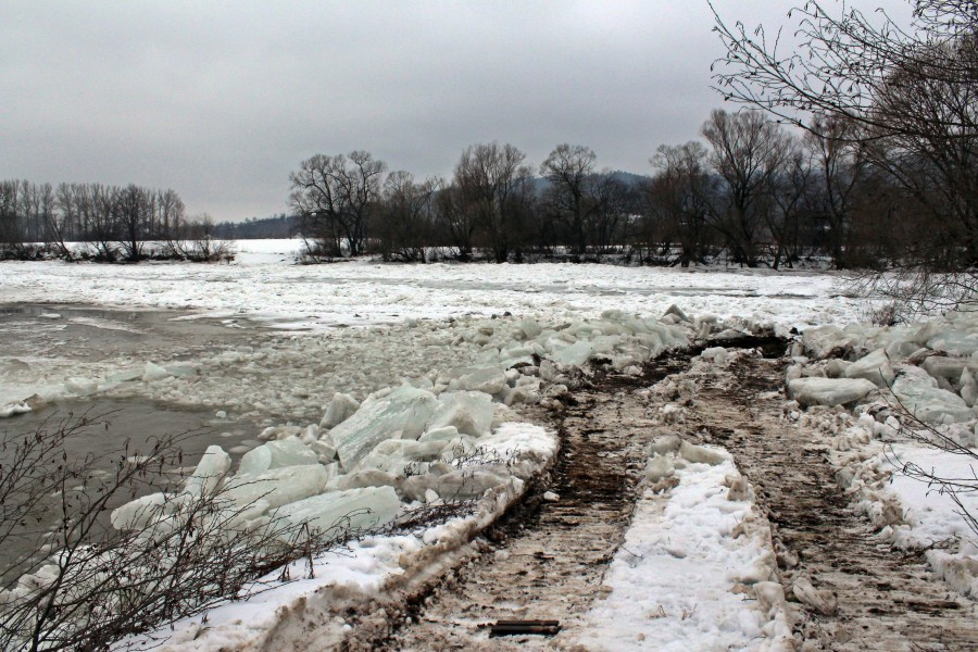 Zator na Osławie rośnie [ZOBACZ ZDJĘCIA]