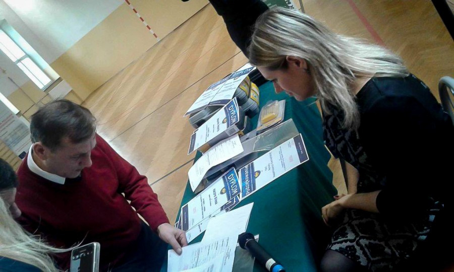 Zbudowały pojazd na wodę o smaku ogórkowo ? grejpfrutowym i wygrały