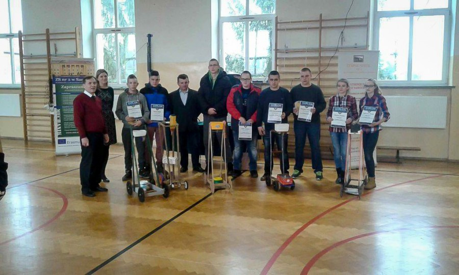 Zbudowały pojazd na wodę o smaku ogórkowo ? grejpfrutowym i wygrały