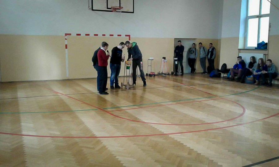 Zbudowały pojazd na wodę o smaku ogórkowo ? grejpfrutowym i wygrały