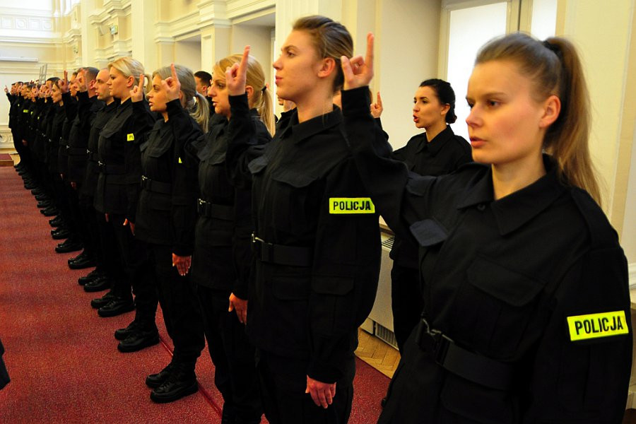 Być kobietą w policji