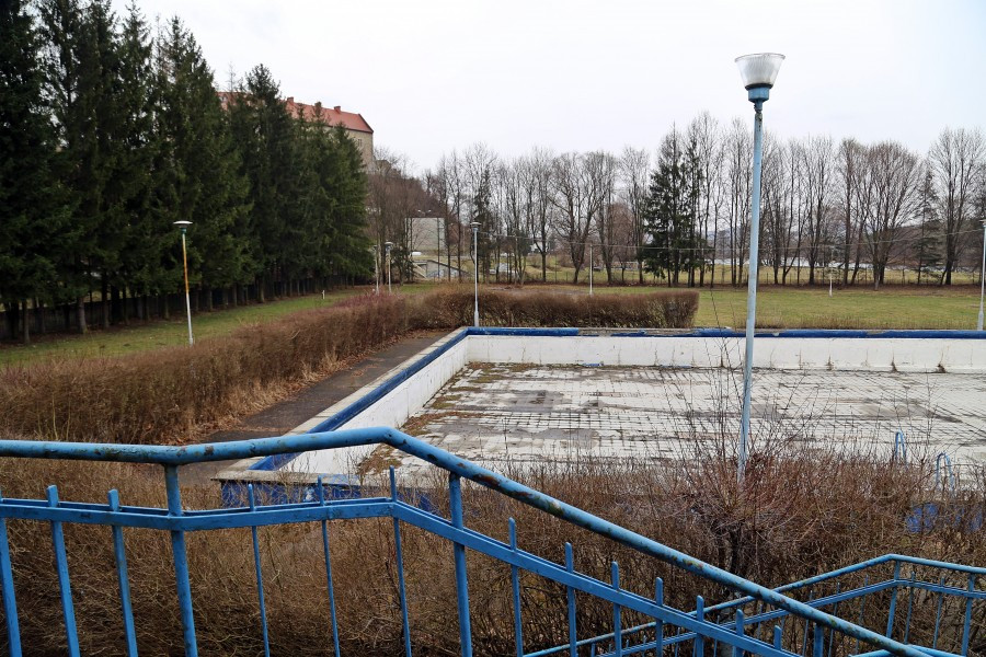 Wykonawca przejął plac budowy. Rusza budowa sanockich basenów [ZDJĘCIA]