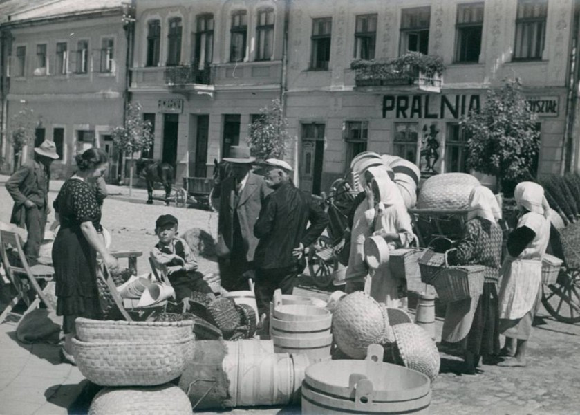 Zobacz niezwykłe zdjęcia sanockiej starówki