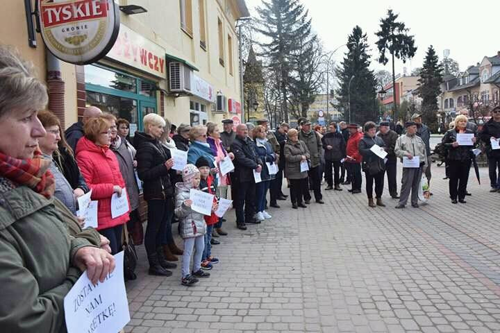 Nie chcą oddać karetek