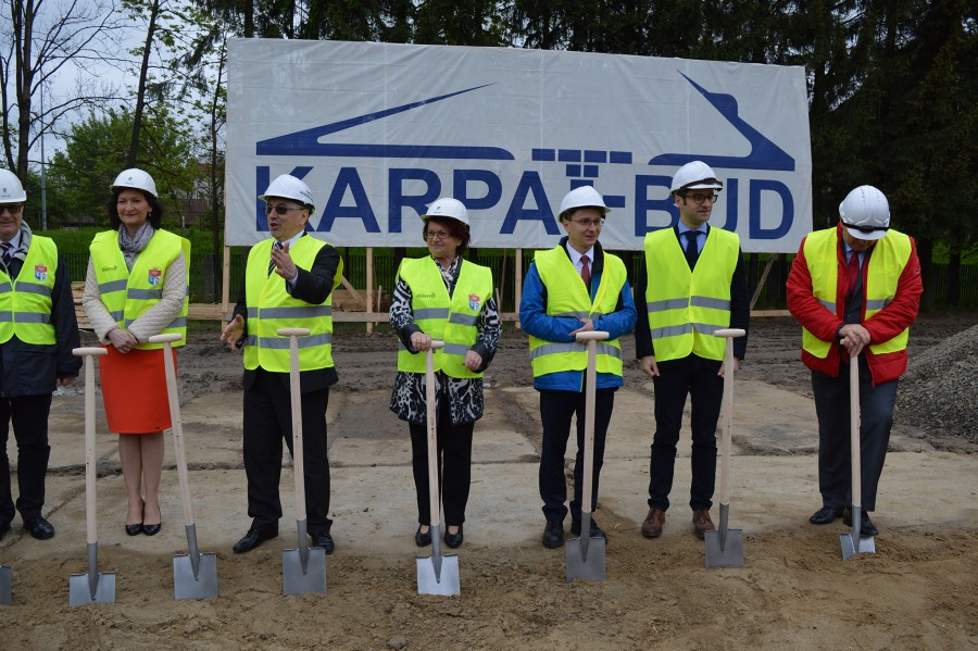 Ruszyła budowa sanockich basenów [ZDJĘCIA, WIDEO]