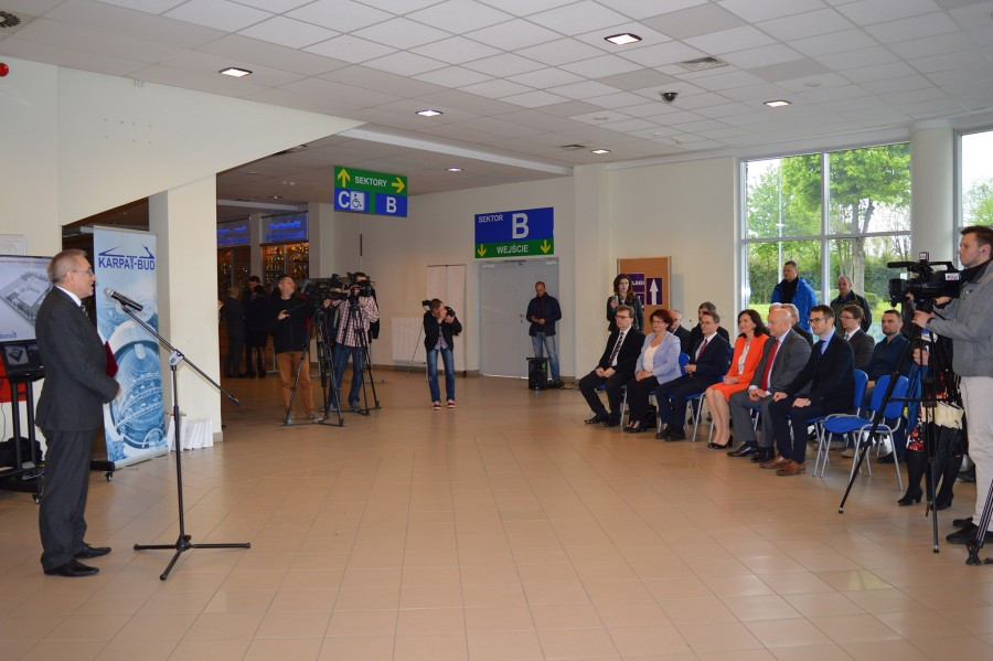 Ruszyła budowa sanockich basenów [ZDJĘCIA, WIDEO]